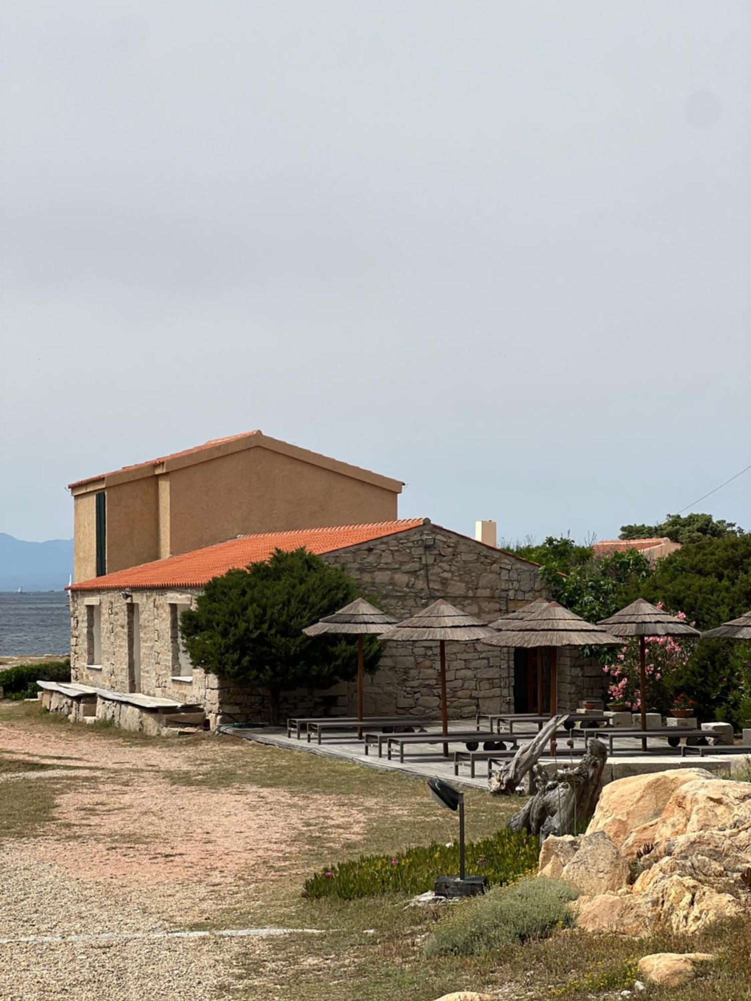 Appartamento Il Paguro A Cala Francese La Maddalena (Sassari) Exterior foto